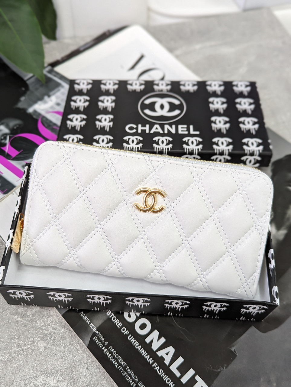 Білий шкіряний гаманець Chanel якості LUX в фірмовій коробці