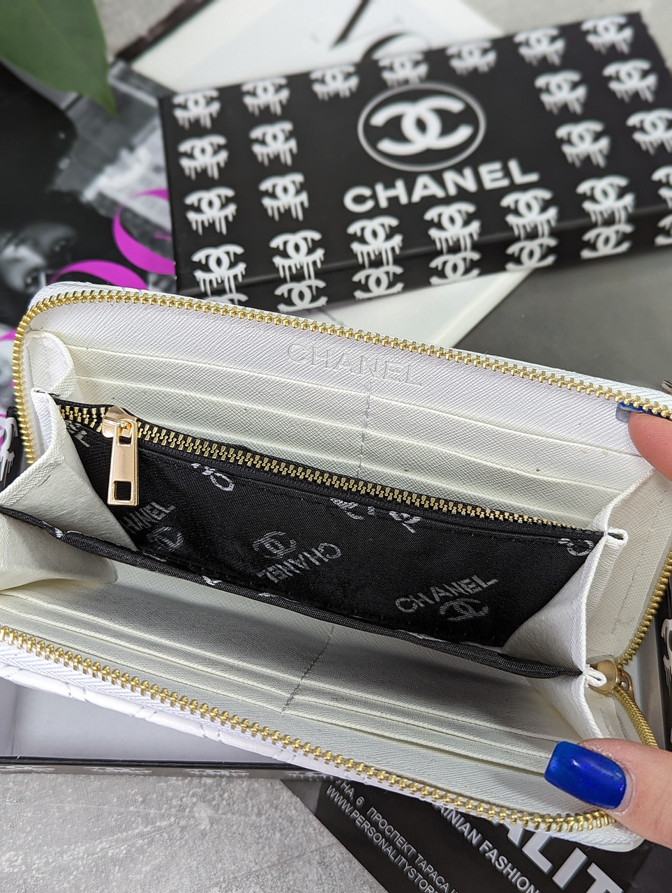 Білий шкіряний гаманець Chanel якості LUX в фірмовій коробці