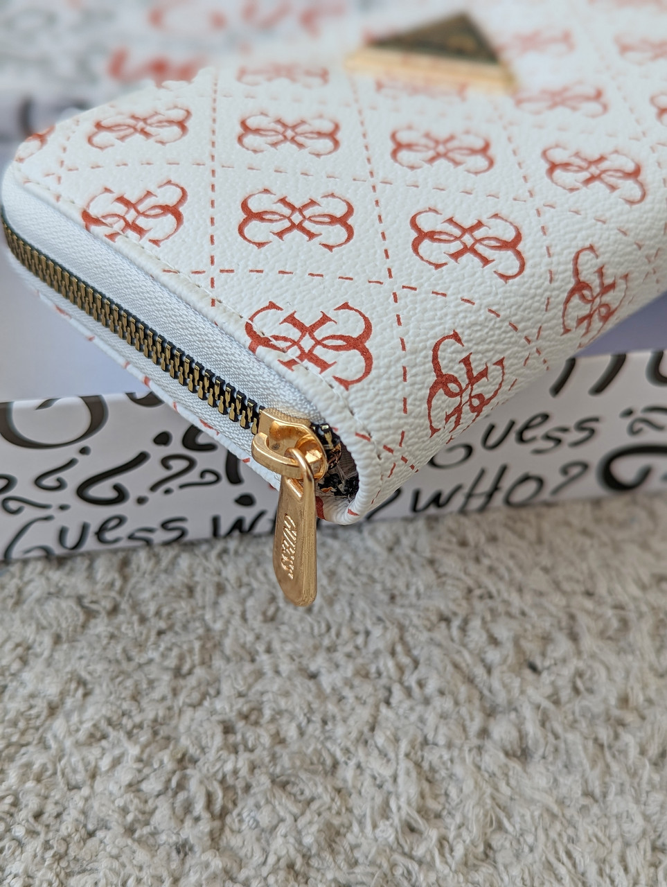 Білий шкіряний гаманець Guess якості LUX в фірмовій коробці