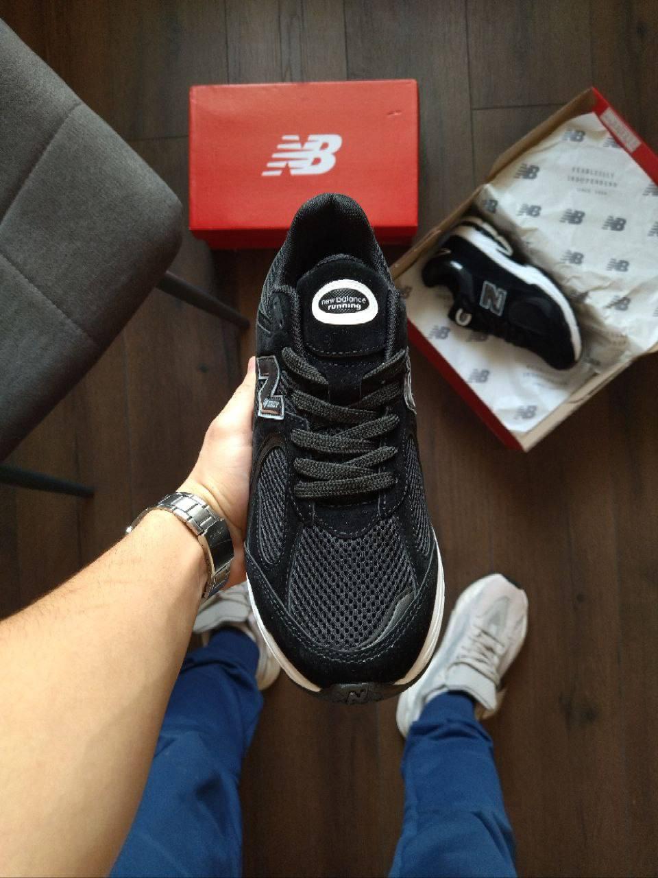 Стильні чоловічі кросівки New Balance 2002r Black White 40-44 41