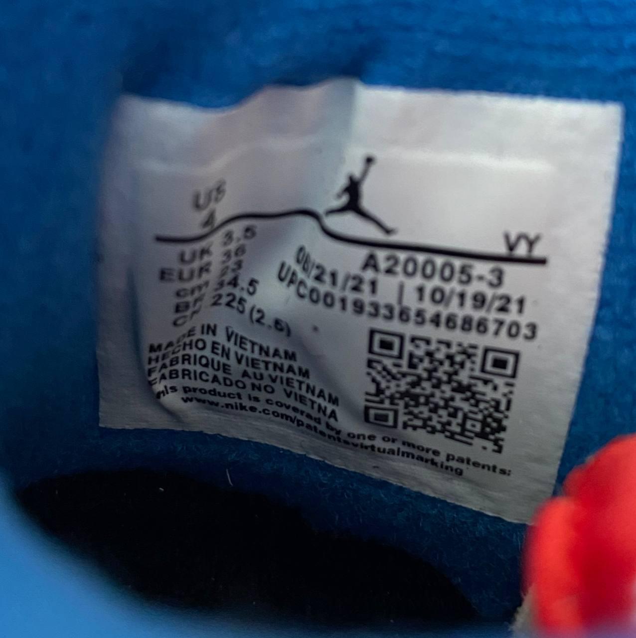 Стильні унісекс кросівки Nike Air Jordan 4 retro off Noir