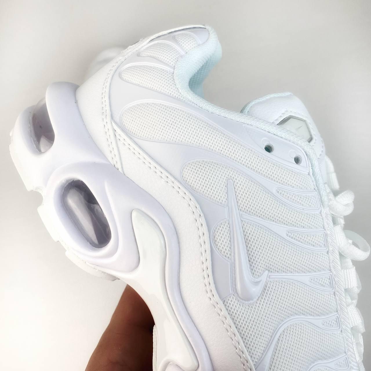 Жіночі білі спортивні кросівки Nike Air Max TN White PREMIUM 37-41