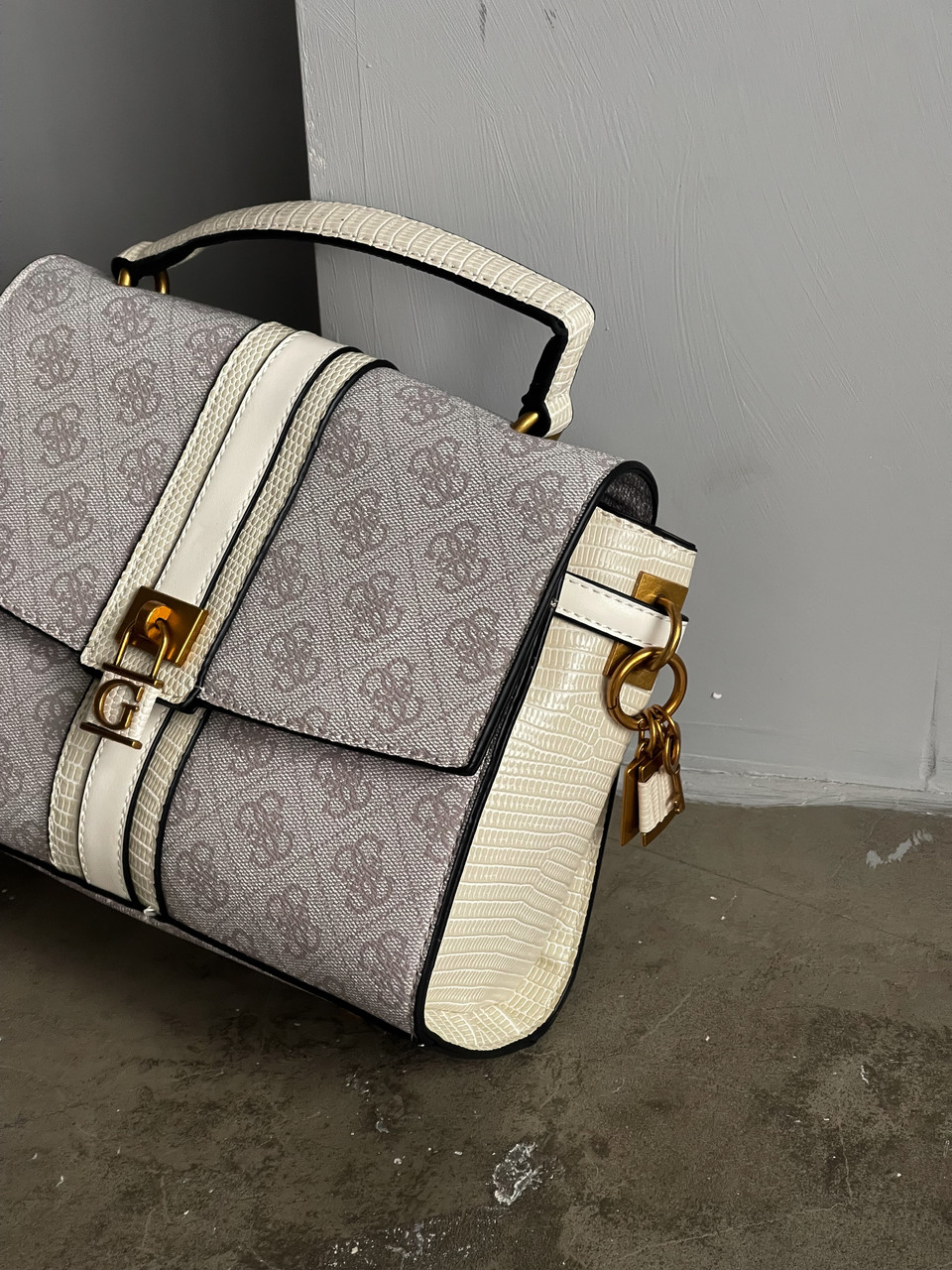 Сумочка Guess Ginevra Logo Elite пудрового кольору LUX ЯКІСТЬ фірмова фурнітура