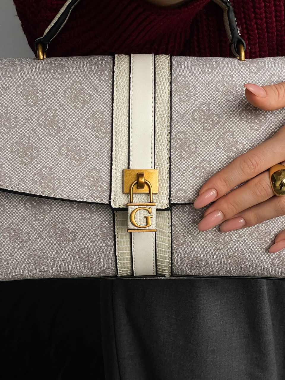 Сумочка Guess Ginevra Logo Elite пудрового кольору LUX ЯКІСТЬ фірмова фурнітура