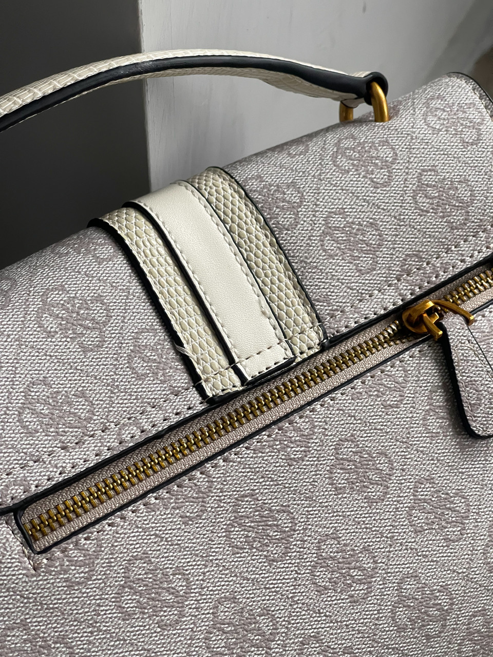 Сумочка Guess Ginevra Logo Elite пудрового кольору LUX ЯКІСТЬ фірмова фурнітура